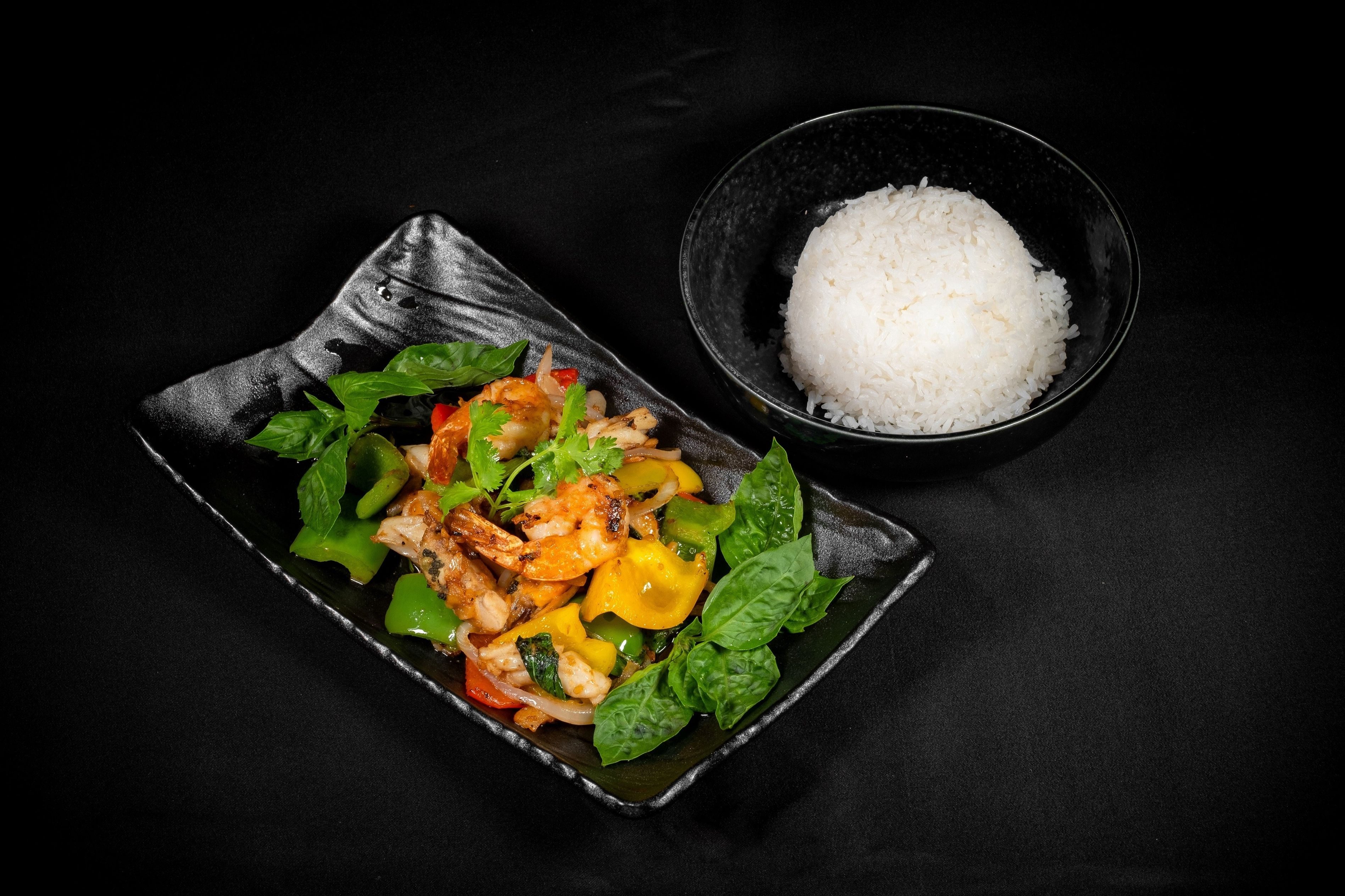 Basil Stir-Fry (Do Xao La Que).